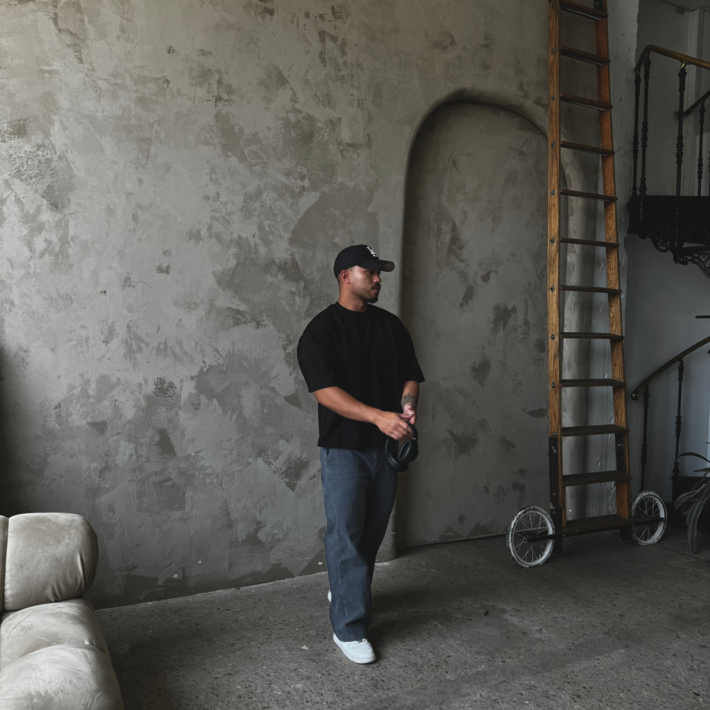 HEAVYWEIGHT BOX TEE - BLACK