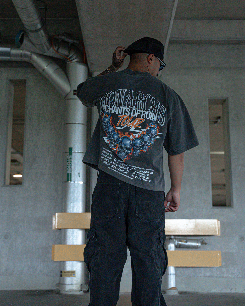 MONARCH TOUR PREMIUM OVERSIZED TEE