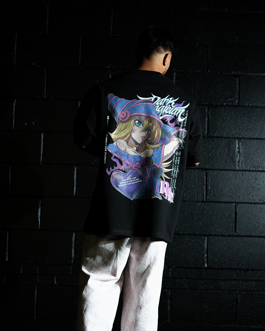 SEALED ENCHANTRESS 'PREMIUM' OVERSIZED TEE